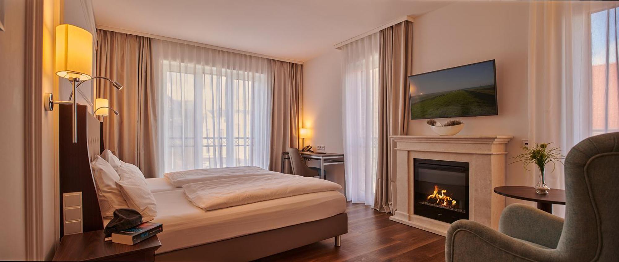Hotel Am Delft Эмден Экстерьер фото