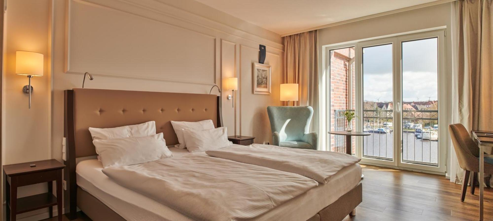 Hotel Am Delft Эмден Экстерьер фото